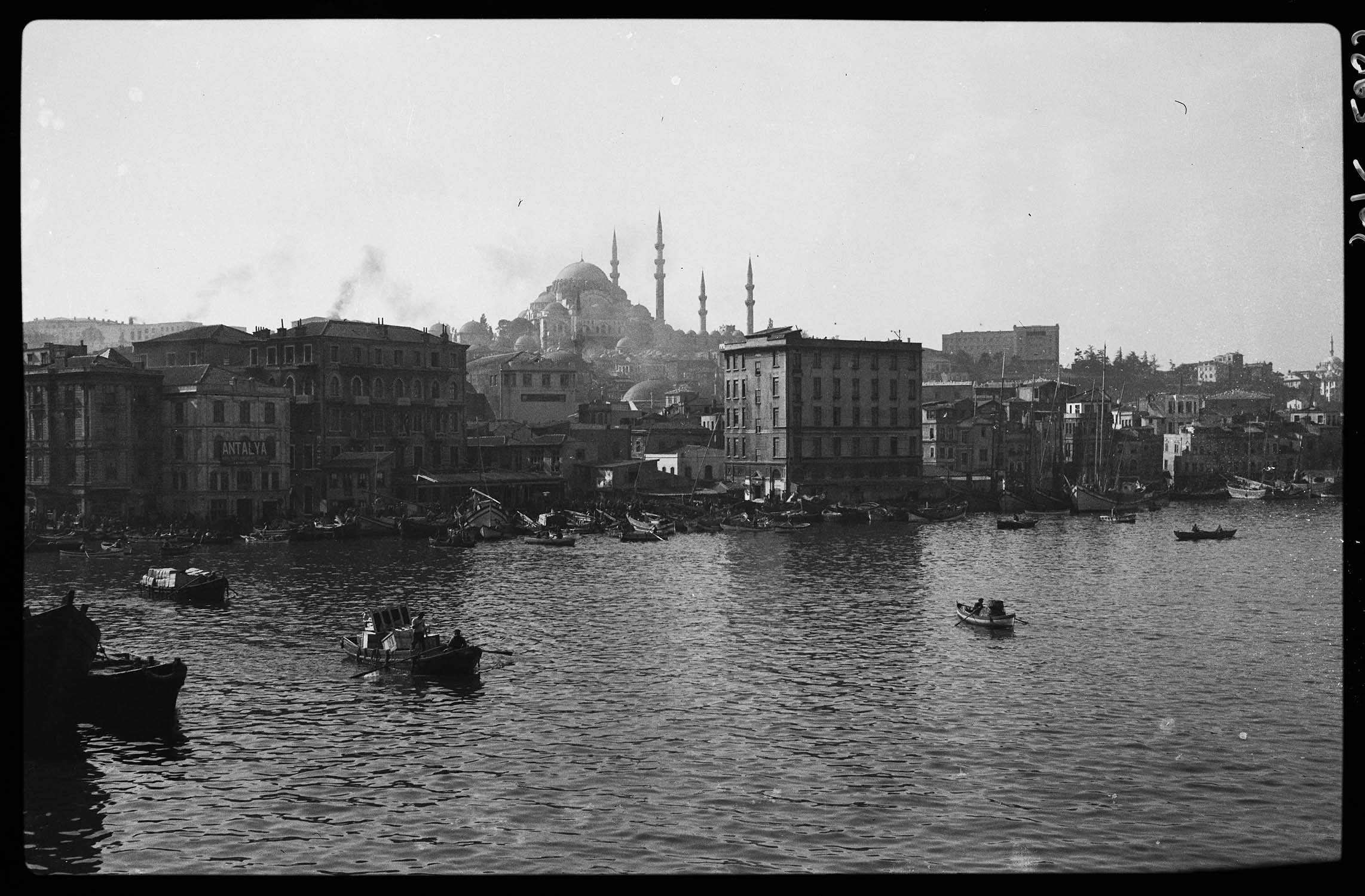 Vue d'ensemble, avec la mosquée Suleymaniye au second plan